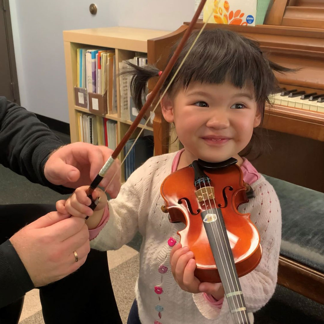 Preschool violin student - K&M Music School Private Violin Lessons for Preschool Kids in San Diego