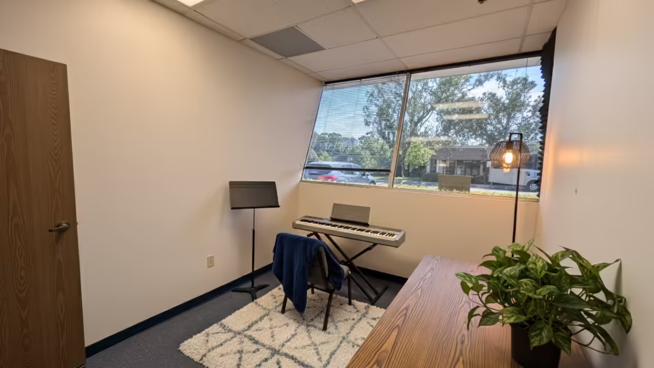 Keyboard Lesson Room